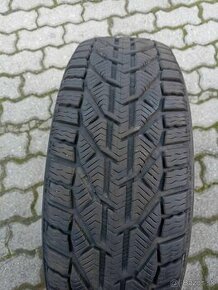 Zimné pneumatiky 215/60 R16 99H hliníkové6,5jx16 disky