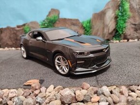 Prodám model 1:18 Chevrolet Camaro 2017