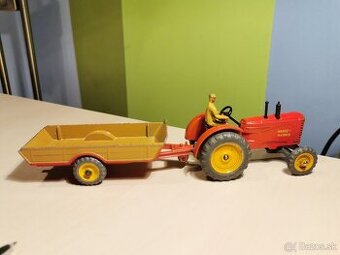 Dinky toys traktor Massey Harris