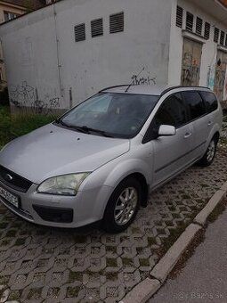 Ford focus na predaj 1.6 disel ma ťažné zariadenie - 1