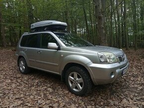 Nissan X trail  2,5 benzín t30 - 1