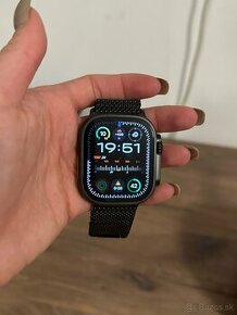 Apple Watch Ultra 2 black titanium