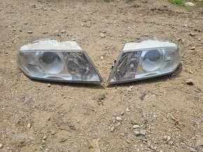 Predám predné svetlá na Škoda Octavia 2 II
