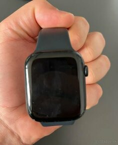 Predám hodinky Apple Watch 7 Midnight 45mm - 1