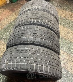 Predam zimne pneumatiky 235/60 r16 BRIDGESTONE