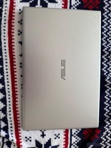 Asus Vivobook 14”