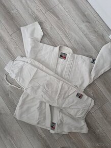 kimono karate / kimono dzudo/ BJJ