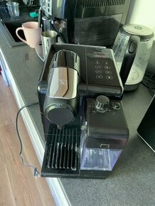 Kávovar Delonghi Nespresso - kapsulový