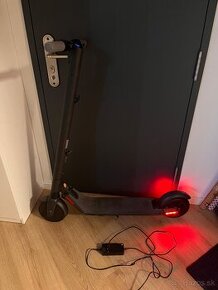 Segway Ninebot Kickscooter ES2 - Najazdene 3,9km