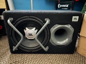 JBL Subwoofer, Magnát zosilňovač