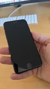 iPhone SE 2020 128GB – nová batéria a skvelý stav