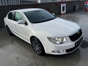 ROZPREDAM ŠKODA SUPERB 2 AUTOMAT DSG 2.0TDI 125KW SEDAN