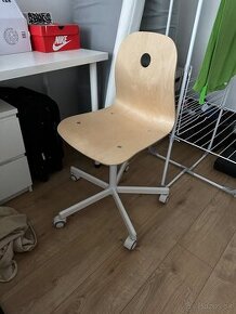 Ikea stolicka