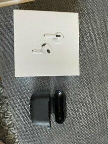 Apple AirPods 3 generácia