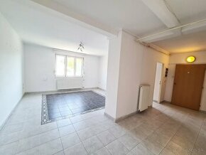 Prenajmeme 4+1 byt, Žilina -  V. Spaynola, 105 m², R2 SK.