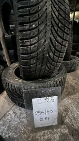 125. Michelin Latitude Alpin LA2 255/50 R19