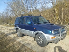 Nissan Terrano 2 4x4 7 miestne