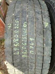 295/60R22,5 Bridgestone M749