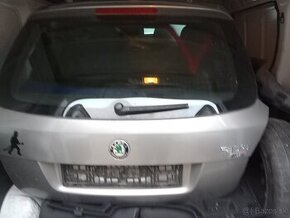 Škoda fabia2 Fabia II Piate kufrove dvere