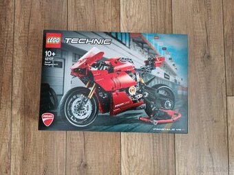 Preám nové lego technic 42107 - 1