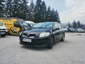 Toyota Auris 1.4 I VVT-i Terra