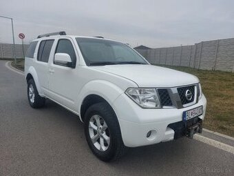 Nissan PATHFINDER 2.5 dCi 4x4