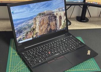 Lenovo Thinkpad E590 – S podsvietenou klávesnicou