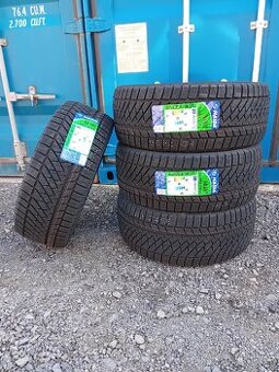 245/45R18 100T XL Zimné pneu Haida