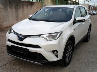 Toyota RAV4 2.5 Hybrid AWD e-four, automat,kamera,navigácia