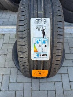 245/45R18 Continental