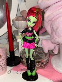 Monster High Venus Mcflytrap Ghoul’s Night Out