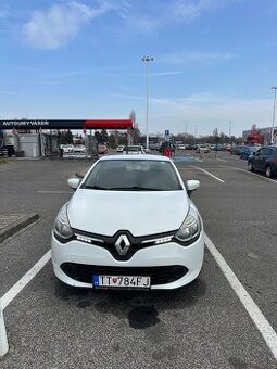 renault clio 0.9 Tce 2013 year