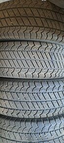 Predám 4ks jazdené zimné 215/70r15C Barum na dodávku