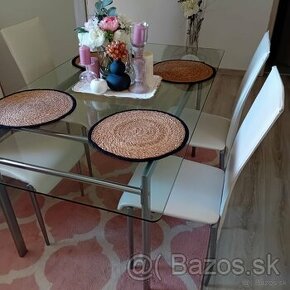 Stôl + 4 stoličky
