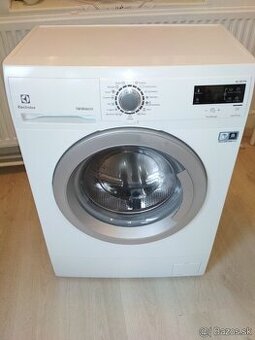 Práčka SLIM Electrolux EWS1066SEU, 6kg, 1000 ot - 1