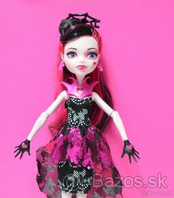 Monster High bábika Draculaura, Clawdeen Wolf