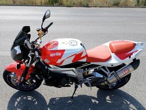 Aprilia tuono 1000 R - 1