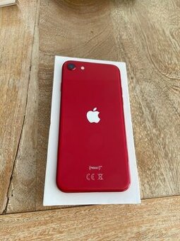 iPhone SE 2020 red