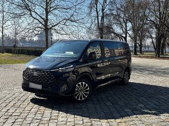 Prenajmem Prémiového 9-miestneho Mikrobusu Ford Turneo