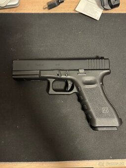 Airsoft glock 17 replika - 1