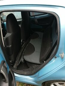 Zadné sedačky Kanapa lavica Toyota Aygo 2005-2013