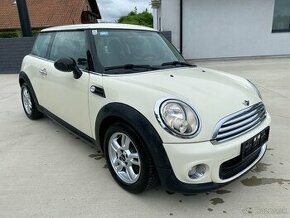 Mini One R56 1,6benz.rok. 2011