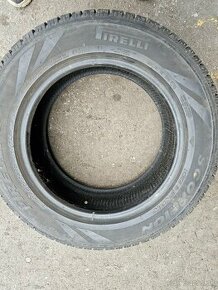 Pirelli 245/60 R18 zimné pneu