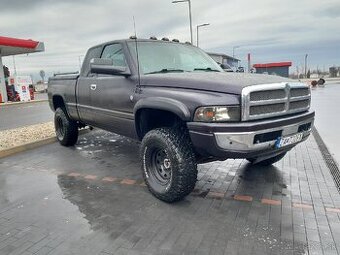 Dodge ram v8 5.2, pick up ,4x4