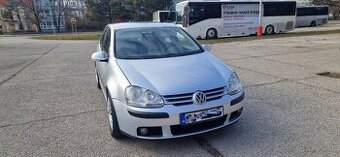 Predam Volkswagen Golf V .1.9 tdi 66 kw..diesel