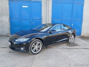 Tesla Model S85