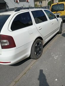 Predam skoda oktavia 2