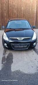 Hyundai i20 1.4i 74kw  rok 2010 čierna