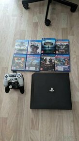 PS4 Pro s 2 ovládačmi a 8 hrami - Výborný stav, Osobný odber