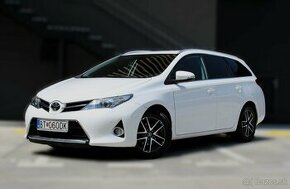 Toyota Auris Touring Sports 1.6 l Valvematic Trend, SK pôvod - 1